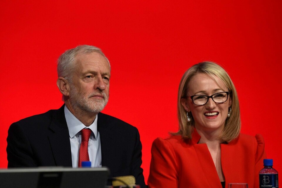 Rebecca Long-Bailey trekkes fram som et aktuelt navn til å etterfølge Jeremy Corbyn, selv om hun ikke har lansert seg selv ennå. Men noen mener hun er for tett forbundet med Corbyn. Her fra landsmøtet i Liverpool i september.