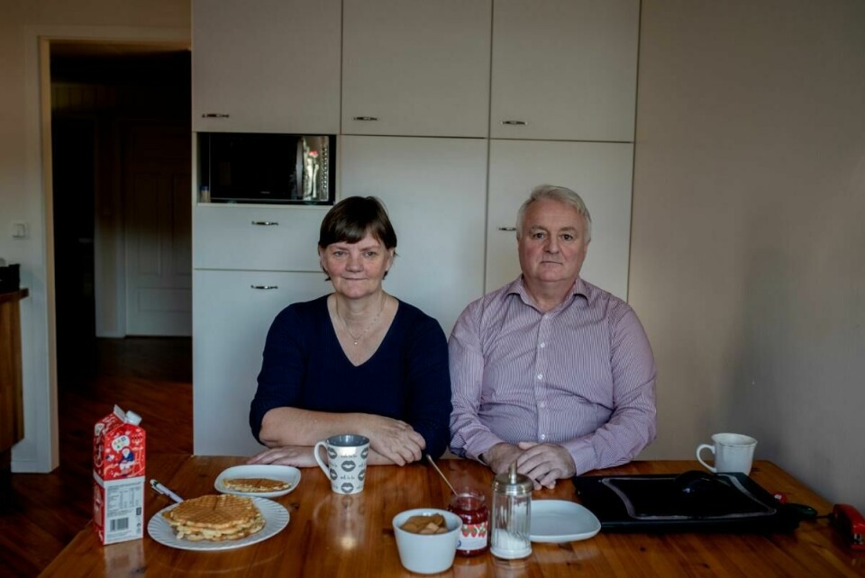 Torunn og Torgeir mener politikerne må endre reglene slik at syke mennesker ikke rammes av AAP-innstrammingen. Torunn og Torgeir.