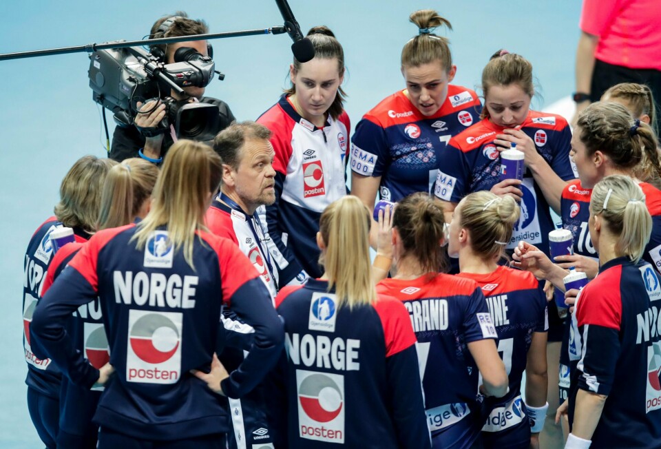 Landslagssjef Thorir Hergeirsson og håndballjentene spiller OL-kvalifisering i mars.