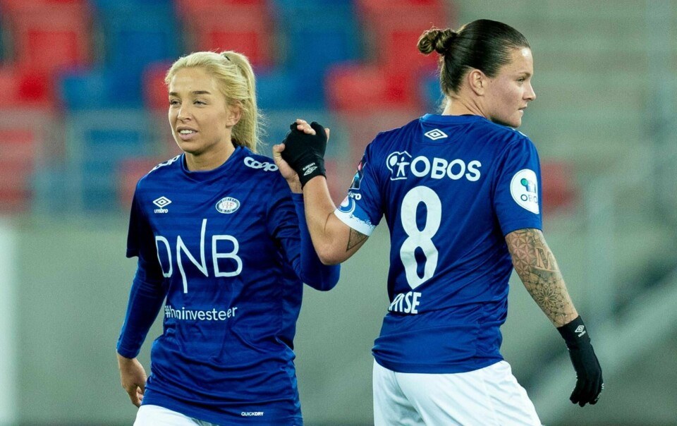 Rikke Bogetveit Nygård (t.v) og Sherida Spitse får noen spennende og avgjørende dager med Vålerenga de neste dagene.