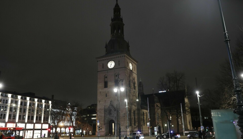 Domkirken i Oslo fredag kveld. Bisettelsen til Ari Behn skal holdes i domkirken 3. januar klokka 13.