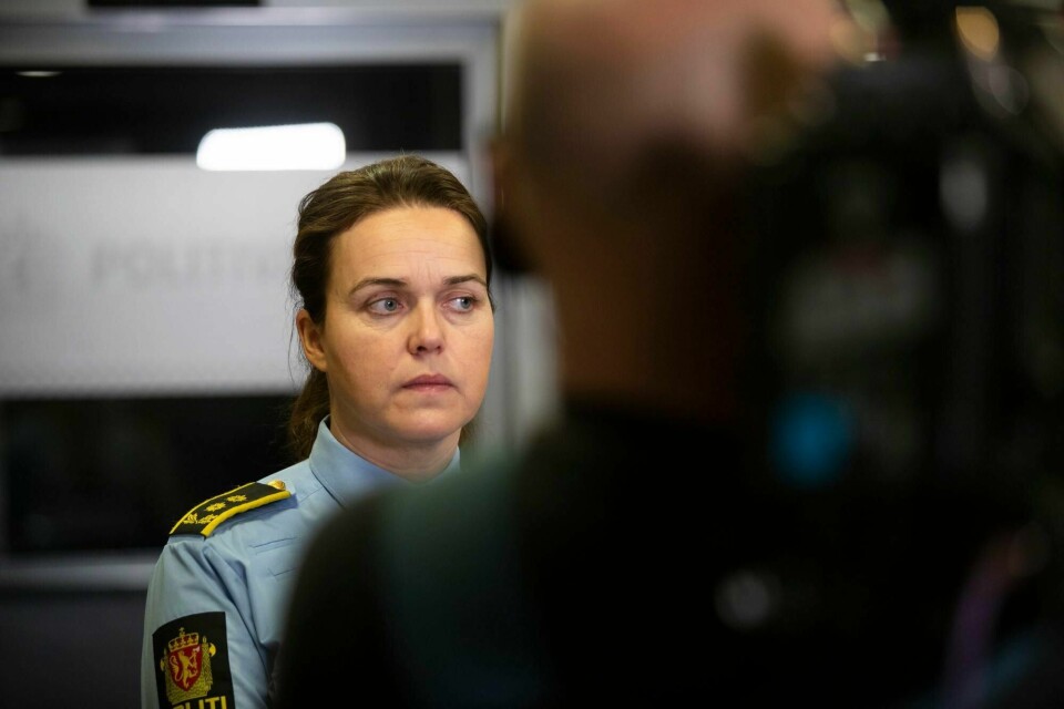 Politiadvokat Ann Iren Svane Mathiassen i Sør-Øst politidistrikt uttaler seg om drapet på en mann i 70-årene i Hokksund lille julaften.