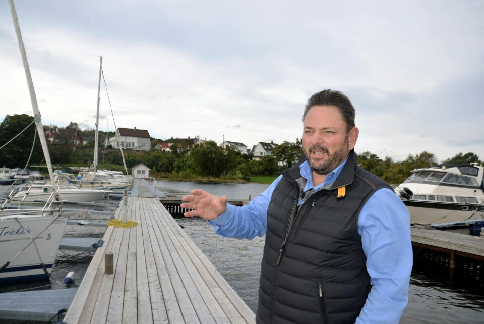 Jarl Endre Egeland (H), her i Buøy båtforening, foreslår i kommunalstyret for miljø og utbygging å reservere båtplasser i kommunale båthavner til kommunens egne innbyggere. Foto: Stein Roger Fossmo