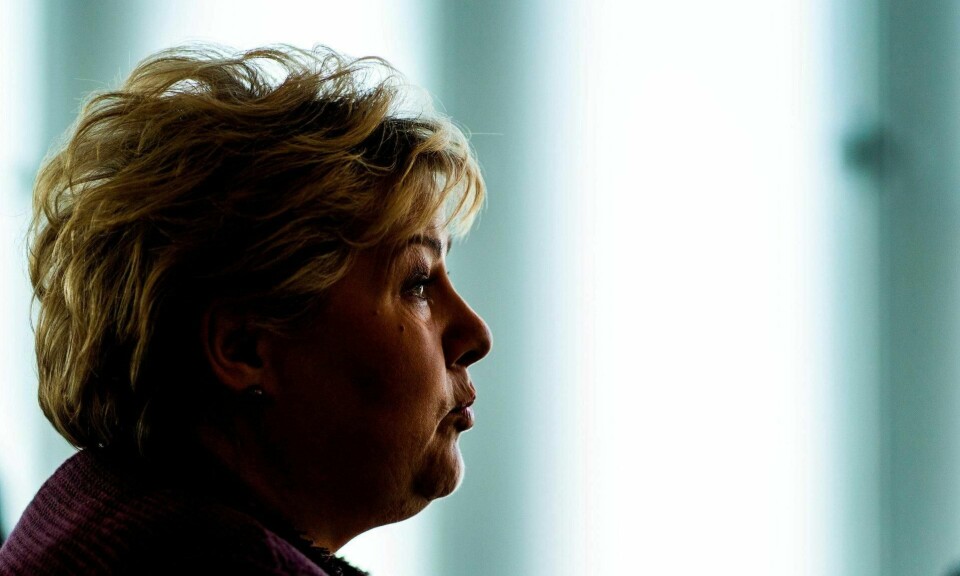 Dette handler ikke bare om at Erna var reservert etter tirsdagens debatt. Det er blitt statsministerens mønster helt siden hun fikk jobben, skriver innleggsforfatteren. Foto: Håkon Mosvold Larsen/NTB