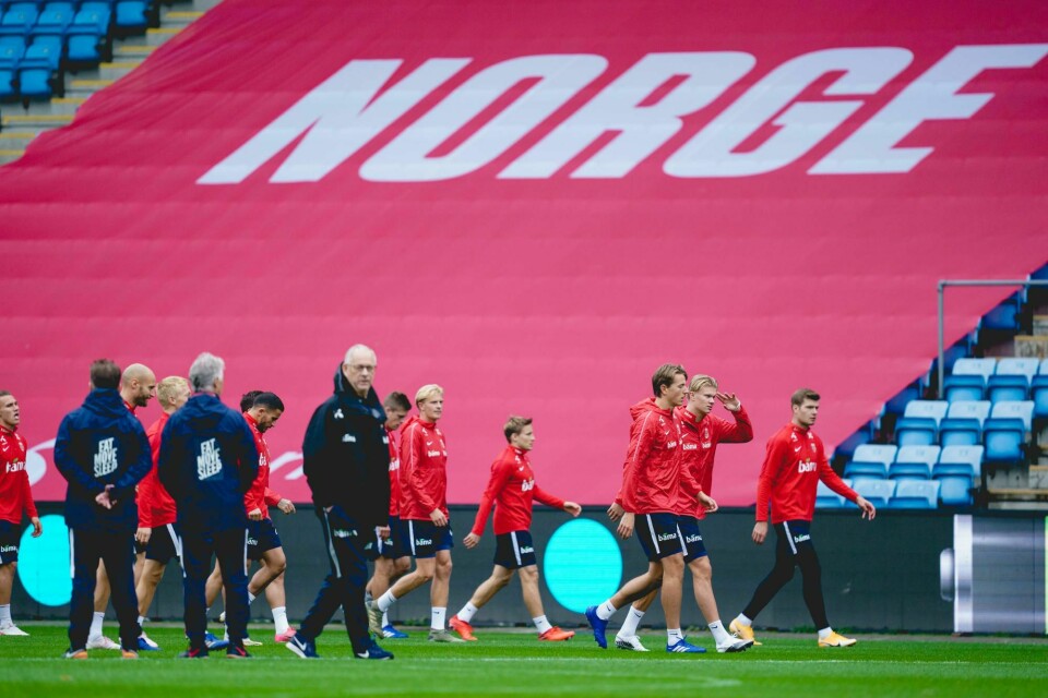Lars Lagerbäck, Sander Berge, Erling Braut Haaland og Alexander Sørloth under treningen til herrelandslaget i fotball på Ullevaal Stadion.