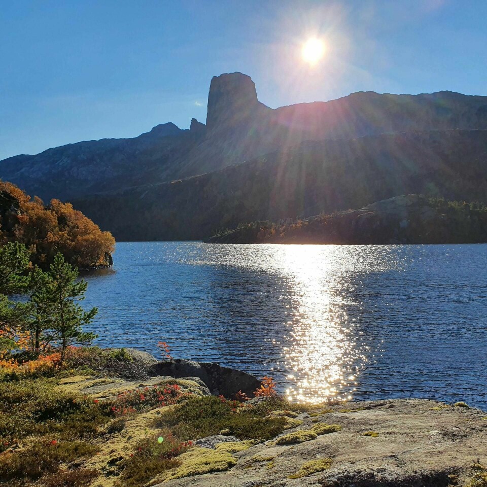 Fire dagers høstferie ved et fjellvann. Foto: Eirik Hoff Lysholm