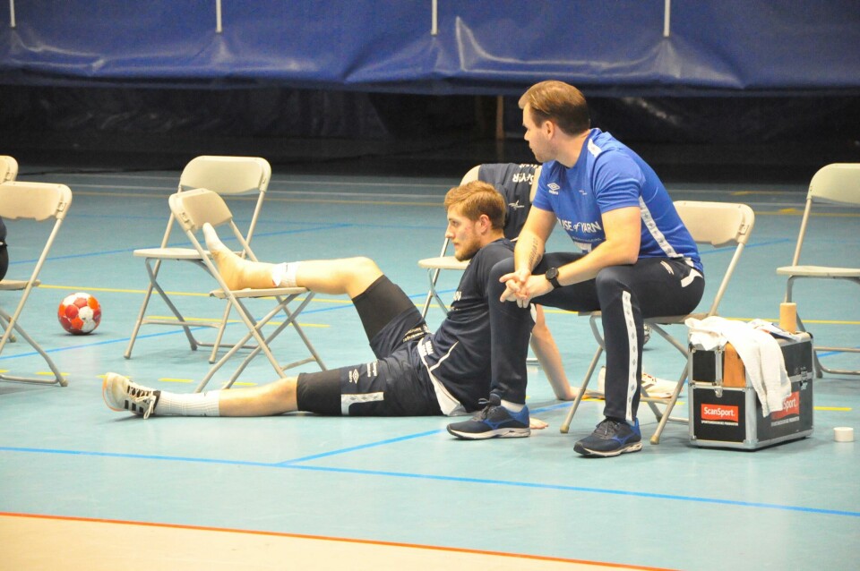 Slik endte kampen for Viking-profil Sebastian Waage Mossestad. På 20 minutter uten ham raknet det helt for lagkameratene. Foto: Espen Iversen Slik endte kampen for Viking-profil Sebastian Waage Mossestad. På 20 minutter uten ham raknet det helt for lagkameratene. Foto: Espen Iversen