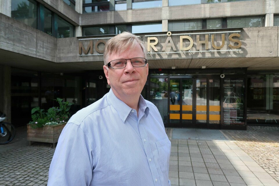 Hvis partiene ikke finner andre løsninger enn det som er skissert av kommunedirektør Hans Reidar Ness (bildte), vil styringskollektivet miste all tillit hos byens befolkning.