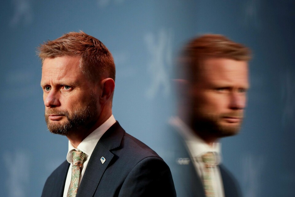 Helseminister Bent Høie og regjeringen kommer med nye retningslinjer angående nærkontakter. Foto: NTB