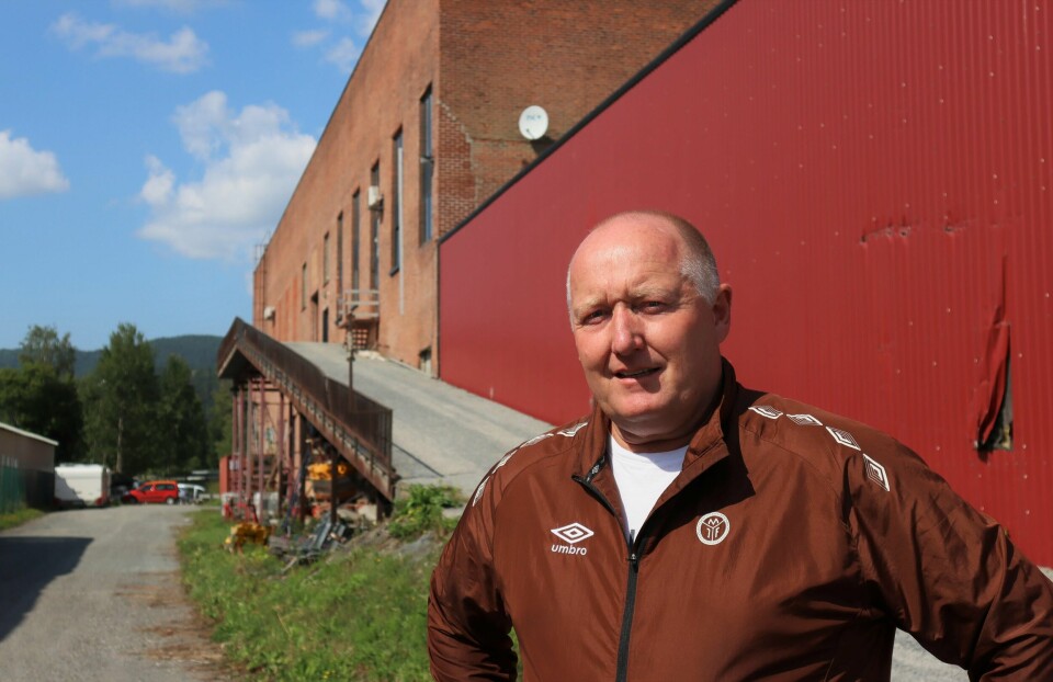 Daglig leder i MIF Svein Erik Gevelt, foran MIF turns lokaler i Ryghgata – som turnforeningen nå får beholde.