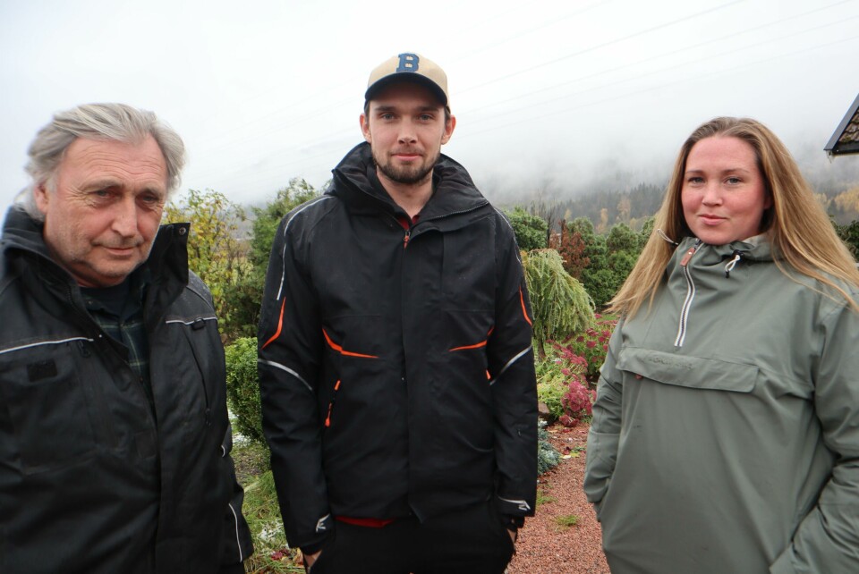 Per Martin med barna Per Håkon og Anne Marte. De dyrker grønnsaker på Ytterkollen. Per Martin med barna Per Håkon og Anne Marte. De dyrker grønnsaker på Ytterkollen.