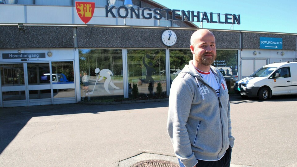 Fredrikstads eliteserielag i håndball, her representert ved trener Eirik Haugdal, er i karantene på grunn av koronasmitte. FBK-trener Eirik Haugdal.