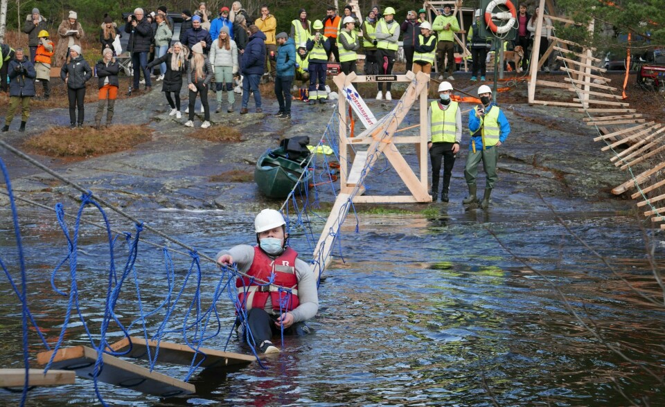 Er han i ferd med å gi opp? Er han i ferd med å gi opp?