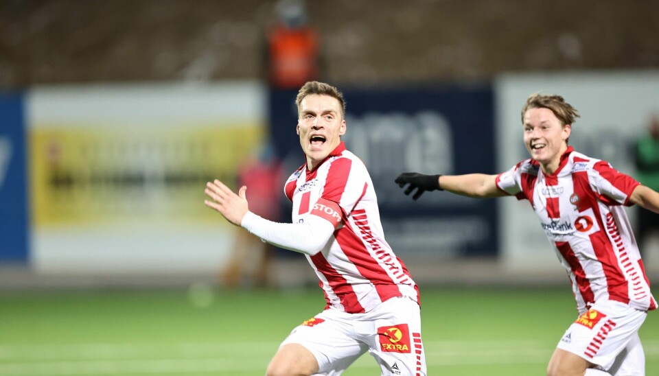 Ruben Yttergård Jensen har akkurat sikret opprykket for Tromsø på overtid på Raufoss søndag.