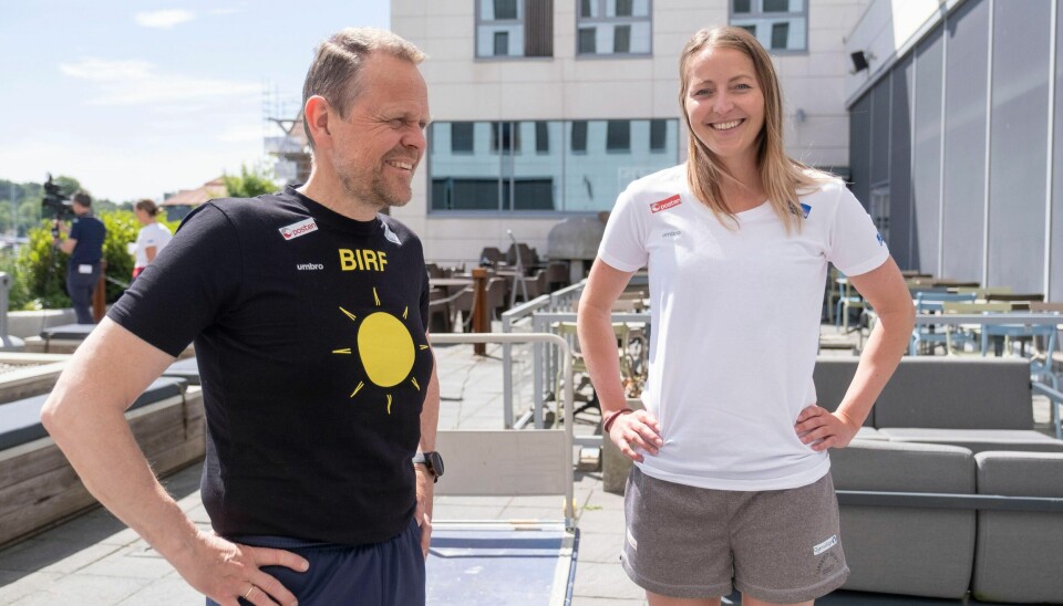 Landslagstrener Thorir Hergeirsson og Silje Solberg under en treningsleir i Norge i juni.