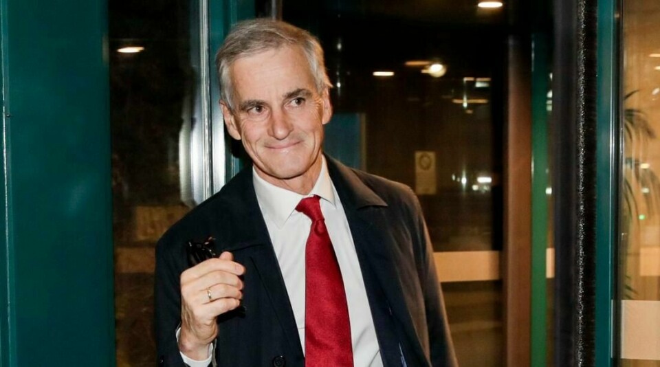 Ap-leder Jonas Gahr Støre ankommer Debatten i NRK.