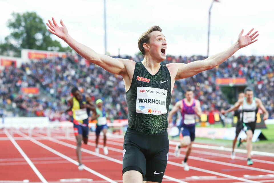 Karsten Warholm håper å kunne gjøre scener som denne på Bislett neste år. Her løper han inn til seier på 400 meter hekk i 2019.