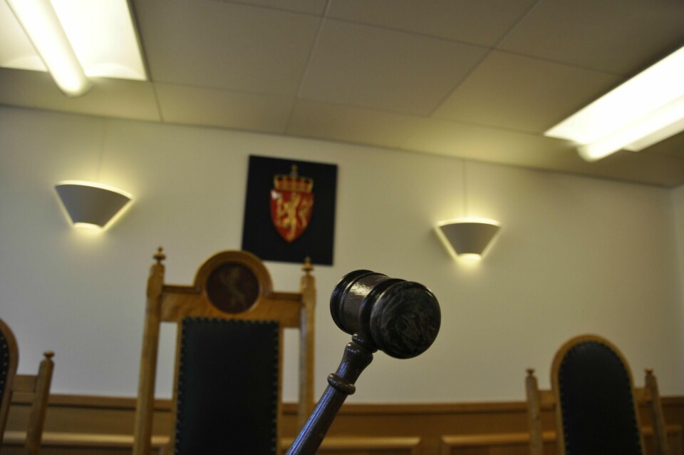 Den tiltalte mannen må møte i Fredrikstad tingrett på nyåret.