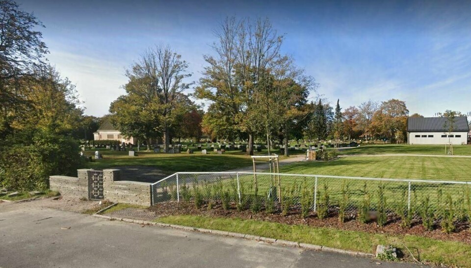 Tre ungdommer er tiltalt for å ha banket opp en gutt på eller ved Østre gravlund i Fredrikstad tidligere i høst. (Skjermdump: Google maps)