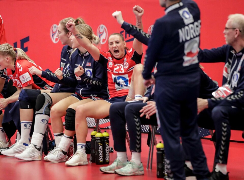 Det kan bli et saftig julegratiale for Camilla Herrem og håndballjentene dersom de vinner sine neste to kamper. Foto: Vidar Ruud / NTB