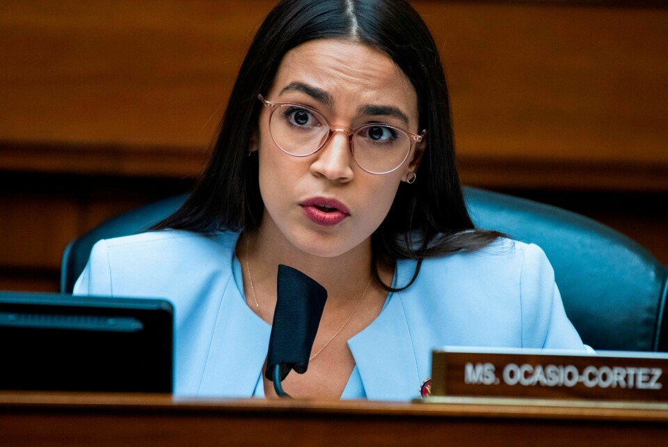 Demokratenes progressive stjerneskudd Alexandria Ocasio-Cortez ønsker nytt lederskap i det demokratiske partiet på sikt.