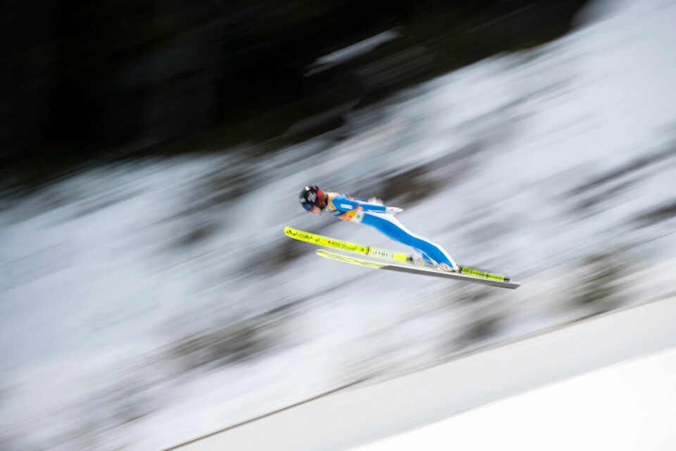 Maren Lundby i sesongens første svev i verdenscupen i Ramsau fredag.