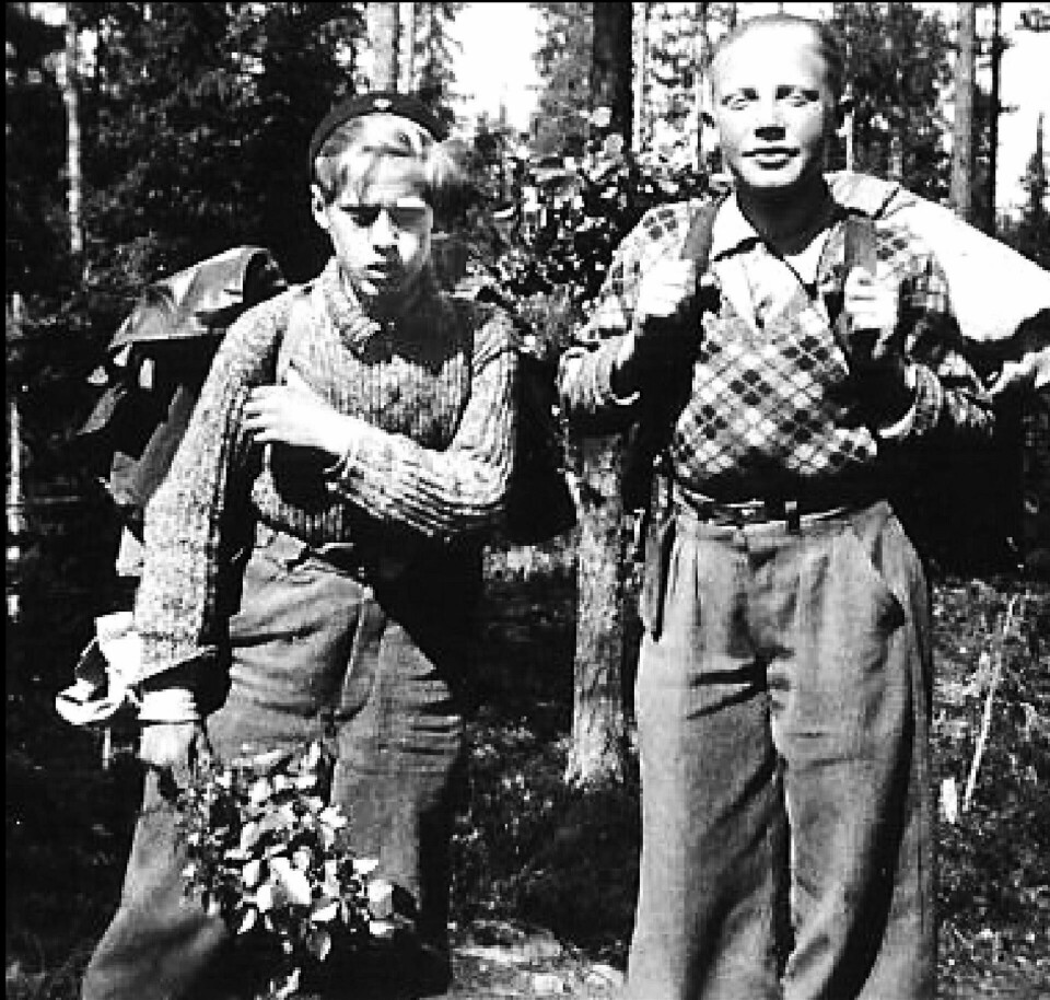 Gategutter på skautur, Odd Borgersen til venstre, Alf Folmer til høyre.Foto: Privat Gategutter på skautur, Odd Borgersen til venstre, Alf Folmer til høyre.Foto: Privat