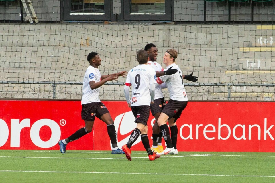 Sogndal er et godt steg nærmere retur til Eliteserien etter at de snudde kampen og vant 3-1 hjemme mot Ranheim tirsdag.