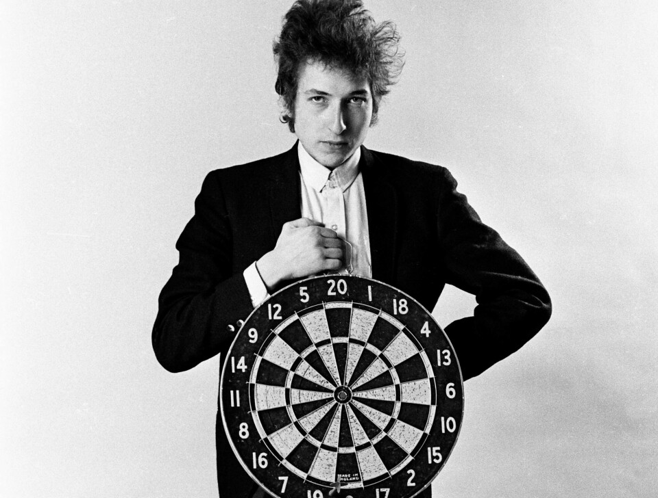 Bob Dylan revolusjonerte rocken med tre album i 1965 og 1966. Sjelden har noen definert tidsånden så ettertrykkelig. FOTO: DANIEL KRAMER Bob Dylan revolusjonerte rocken med tre album i 1965 og 1966. Sjelden har noen definert tidsånden så ettertrykkelig. FOTO: DANIEL KRAMER