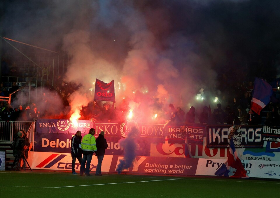 bråk:Vålerengas «Isko Boys»-supportere skapte mye leven på Marienlyst. FOTO: TERJE PEDERSEN/NTB SCANPIX