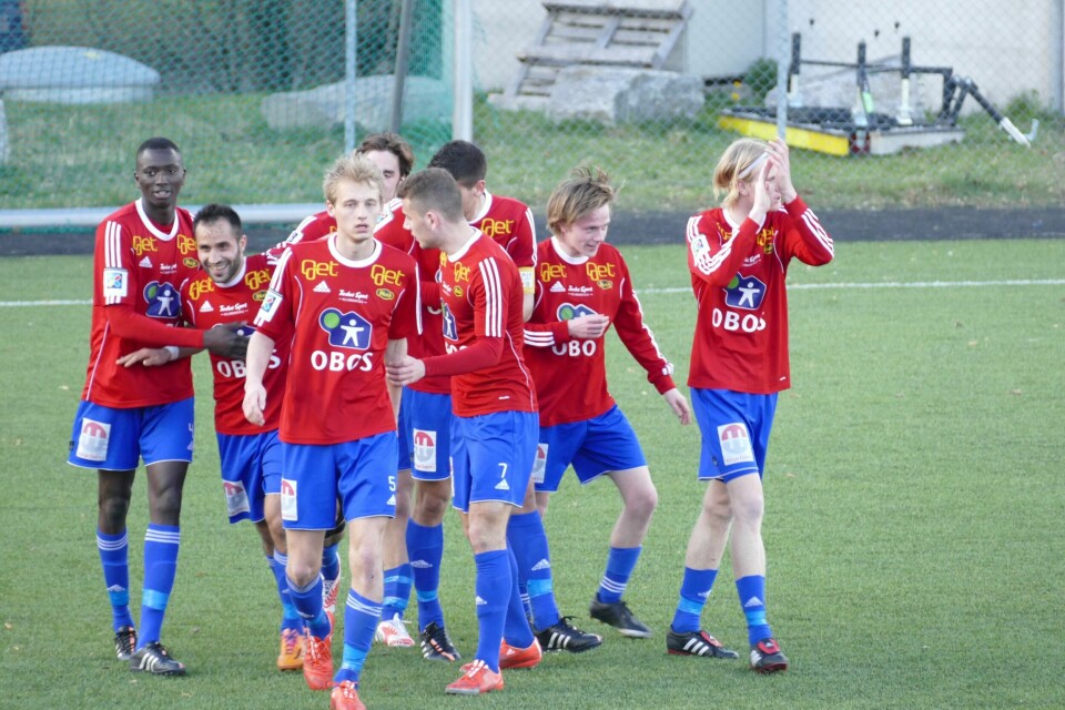 Hvem skal lede disse spillerne i 2016-sesongen? Seriestarten for Skeid er 9. april borte mot Oppsal. FOTO: REIDAR SOLLIE