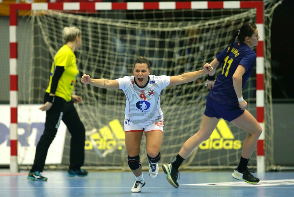 Nora Mørk stormer gjennom VM og snart flytter hun til Ungarn der lønnsnivået er betydelig høyere enn i Larvik. FOTO: VIDAR RUUD/NTB SCANPIX