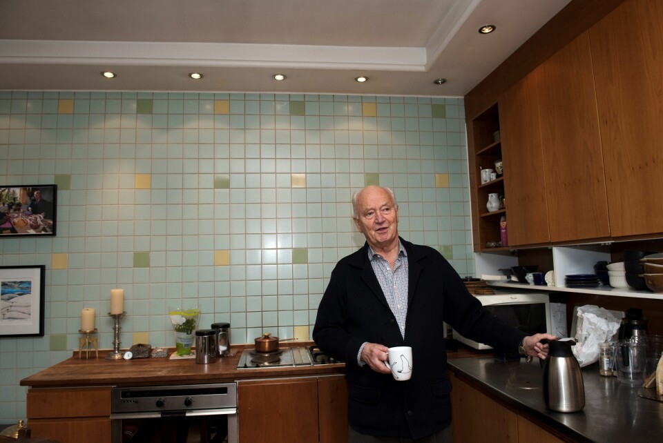 Thorvald Stoltenberg på sitt politiske kjøkken. FOTO: Mimsy Møller Thorvald Stoltenberg på sitt politiske kjøkken. FOTO: Mimsy Møller