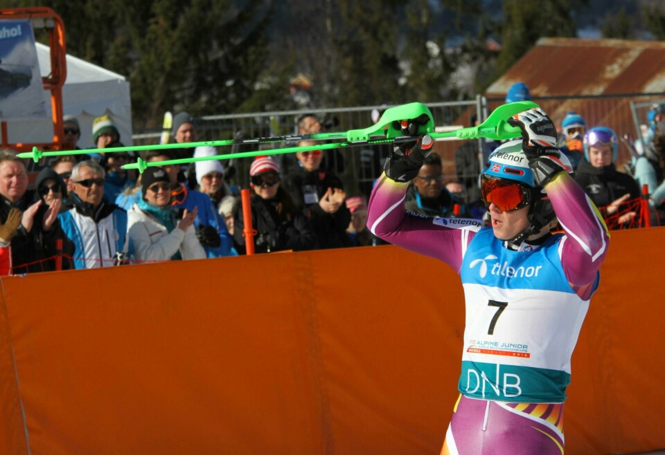 Henrik Kristoffersen jubler over sin nye rekord i Hafjell mandag. FOTO: NTB SCANPIX