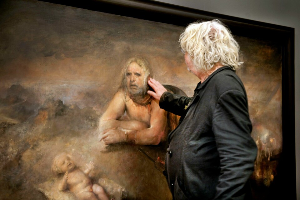 Fredag, to dager før Odd Nerdrum fyller 80 år, åpner et nytt museum viet hans kunst i Stavern – fylt med hele 46 verk fra hele karrieren. Her er han i forbindelse med en utstilling i Sverige i 2011. Fredag, to dager før Odd Nerdrum fyller 80 år, åpner et nytt museum viet hans kunst i Stavern – fylt med hele 46 verk fra hele karrieren. Her er han i forbindelse med en utstilling i Sverige i 2011. Foto: Lars Pehrson / NTB