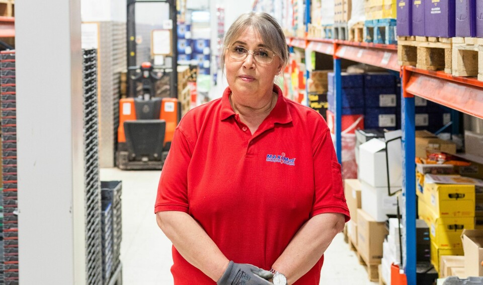 TO ANNERLEDESÅR: Laila Olsen var redd for å miste jobben under pandemien. – Det var nedbrytende å gå så mye alene hjemme, sier hun. TO ANNERLEDESÅR: Laila Olsen var redd for å miste jobben under pandemien. – Det var nedbrytende å gå så mye alene hjemme, sier hun.