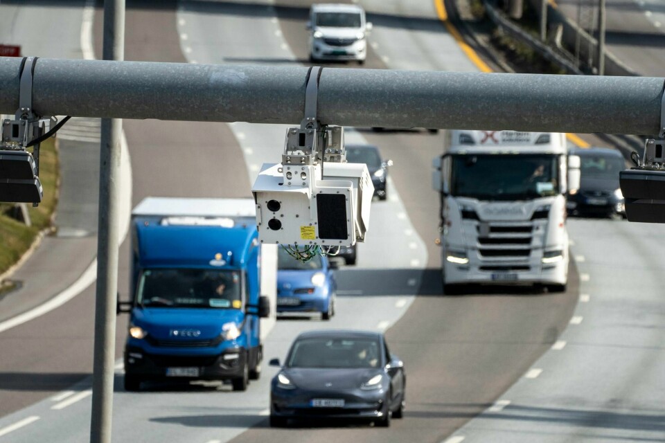 Det finnes en lang rekke virkemidler for å få trafikkplagene ned, hvis Oslo virkelig ønsket en slik utvikling. Årsaken til at så lite skjer må derfor være hensynet til at Oslopakke 3 skal få opprettholdt pengestrømmen fra bomavgiftene, spør Knut Bøe. Bomringen rundt Oslo, E6 Alnabru.