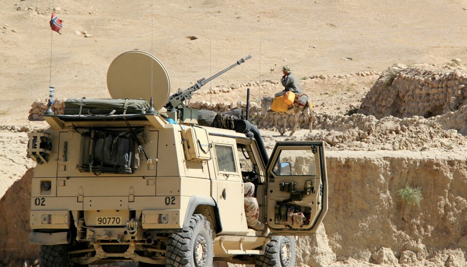 Norge har gitt 14 pansrede kjøretøy til Ukraina. Patruljekjøretøyene er av typen Iveco LAV III, og er av samme type som norske styrker brukte i Afghanistan. Bildet er av et kjøretøy. Norge har gitt 14 pansrede kjøretøy til Ukraina. Patrulje-kjøretøyene er av typen Iveco LAV III. De er av samme type som norske styrker brukte i Afghanistan.