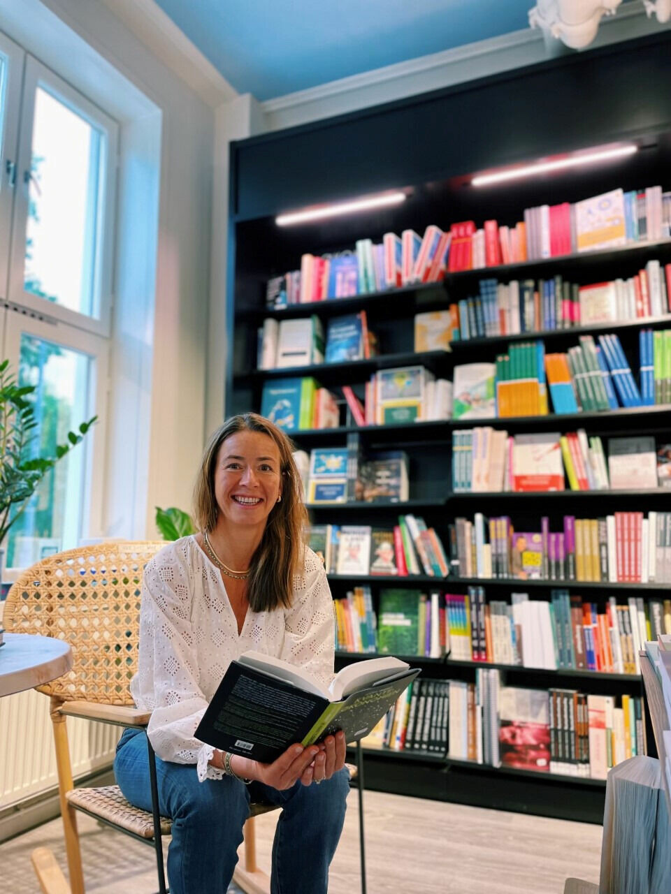 Heidi Austlid fra Forleggerforeningen mener samfunnskostnadene av at gutter leser mindre enn jenter kan bli store. Heidi Austlid fra forleggerforeningen mener samfunnskostnadene av at gutter leser mindre enn jenter kan bli store.