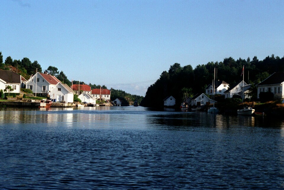 Illustrasjonsbilde. Illustrasjonsbilde fra Skippergaten, rett utenfor Kristiansand. Det er kommuner i Agder, Vestland og i Troms og Finnmark som hadde den største økningen i innvilgede søknader for bygging i strandsonen i fjor. Foto: Berit Keilen / NTB