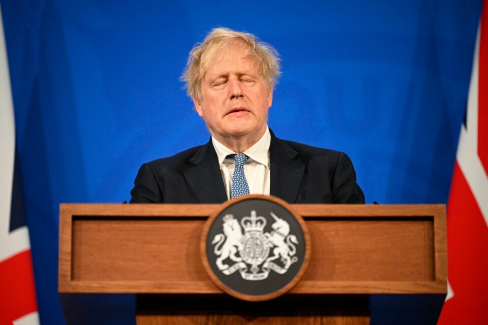 Boris Johnson kommer til å trekke seg som statsminister torsdag, ifølge flere britiske medier. Boris Johnson kommer til å trekke seg som statsminister torsdag, ifølge flere britiske medier.