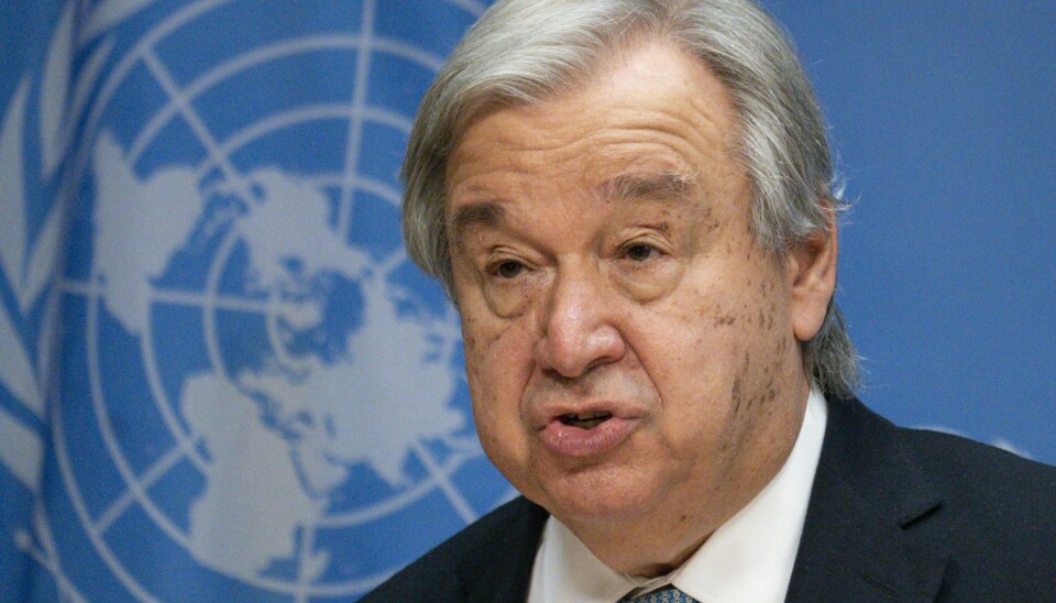Generalsekretær Antonio Guterres var i Moskva og Kyiv for å foreslå løsninger på kornstriden i april. Siden har FN jobbet døgnet rundt med intense samtaler bak kulissene for å få ukrainsk mat og russisk mat og gjødsel tilbake for fullt på verdensmarkedene, ifølge Guterres. FNs generalsekretær António Guterres sier verden kan stå overfor en global sultkatastrofe. Foto: AP / NTB