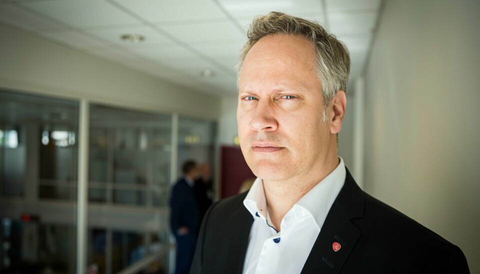 Samferdselsminister Jon-Ivar Nygård lover å få norsk jernbane inn på et nytt spor. Samferdselsminister Jon-Ivar Nygård (Ap) meiner dagens nasjonale transportplan ikkje lenger er realistisk og framskundar arbeidet med å lage ny.Foto: Alf Simensen / NTB / NPK