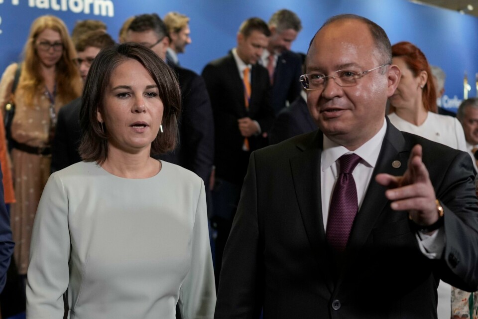 Tysklands utenriksminister Annalena Baerbock og hennes rumenske kollega Bogdan Aurescu ledet giverkonferansen for Moldova Tysklands utenriksminister Annalena Baerbock og hennes rumenske kollega Bogdan Aurescu ledet giverkonferansen for Moldova. Foto: Vadim Ghirda / AP / NTB
