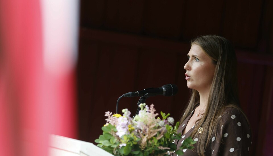 Regitze Schäffer Botnen fra nasjonal støttegruppe talte under minnemarkeringen på Utøya, 11 år etter terrorangrepet 22. Juli 2011. Regitze Schäffer Botnen fra nasjonal støttegruppe talte under minnemarkeringen på Utøya, 11 år etter terrorangrepet 22. Juli 2011. Foto: Trond Reidar Teigen / NTB