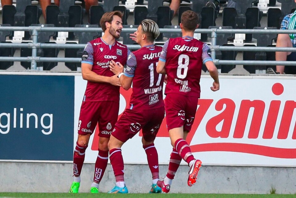 Kristiansund-spillerne jubler etter at Christoffer Aasbak satte inn 1–0 borte mot HamKam i Eliteserien lørdag. Kristiansund-spillerne jubler etter at Christoffer Aasbak satte inn 1–0 borte mot HamKam i Eliteserien lørdag. Foto: Christoffer Andersen / NTB