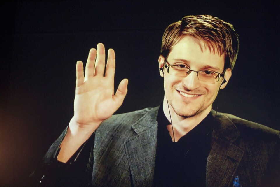 Edward Snowden er en av 75 utenlandske borgere som ifølge et dekret undertegnet av president Putin mandag, er innvilget russisk statsborgerskap. PRISES: Edward Snowden er allerede tildelt Bjørnsonprisen og Ossietzkyprisen. Nå er han en innlysende kandidat også til Nobels Fredspris, mener artikkelforfatteren.FOTO: SVEIN OVE EKORNESVÅG/NTB SCANPIX