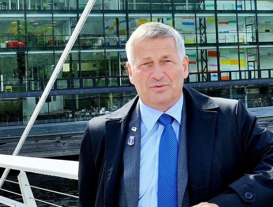 Tidligere Drammen-ordfører Tore Opdal Hansen fikk 117.000 kroner for å lede 16 møter i ansettelsesutvalget i Buskerud. – Det er veldig, veldig mye penger, sier Hansen om godtgjørelsen. VIL OGSÅ HA SVAR: Ordfører i Drammen, Tore Opdal Hansen (H), ønsker svar fra kommunalministeren om Marienlyst-saken velkommen. FOTO: SILJE S. SKIPHAMN