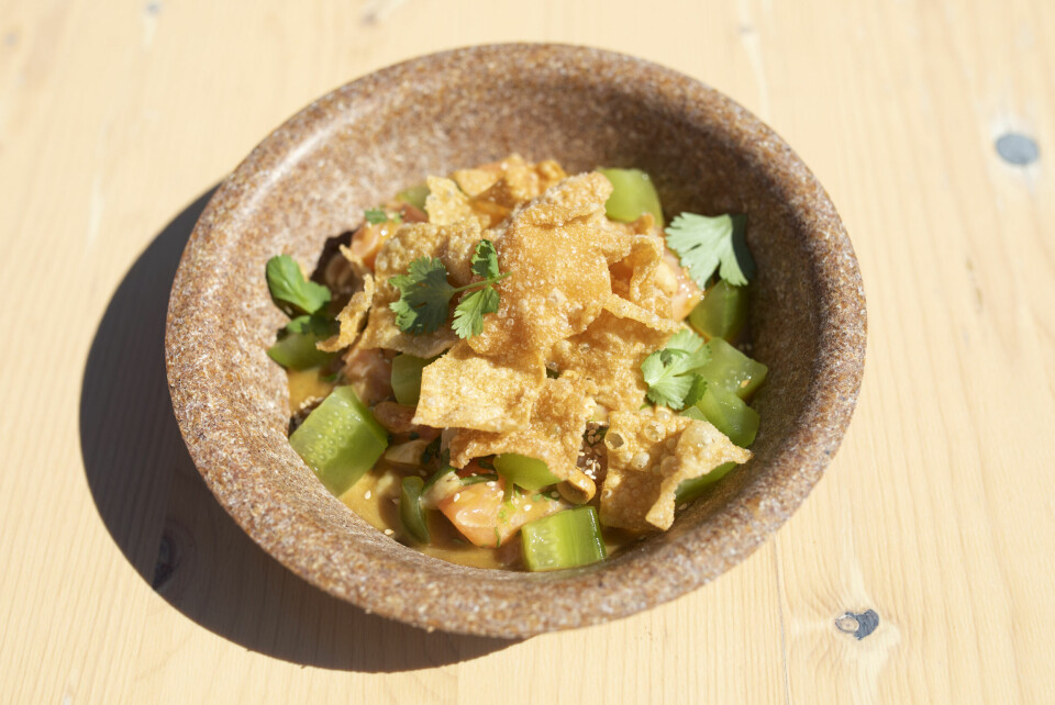 Nikkei med laks fra Cebiche by Aymara. Øya mat