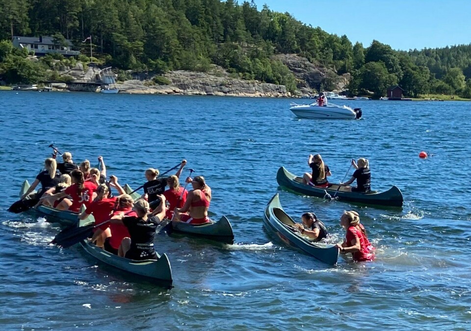 Kanopadling ispedd masse konkurranseinstinkt endte med jenter i vannet og mye god latter, ifølge lagprofil Julie Hulleberg. Kanopadling ispedd masse konkurranseinstinkt endte med jenter i vannet og mye god latter, ifølge lagprofil Julie Hulleberg.